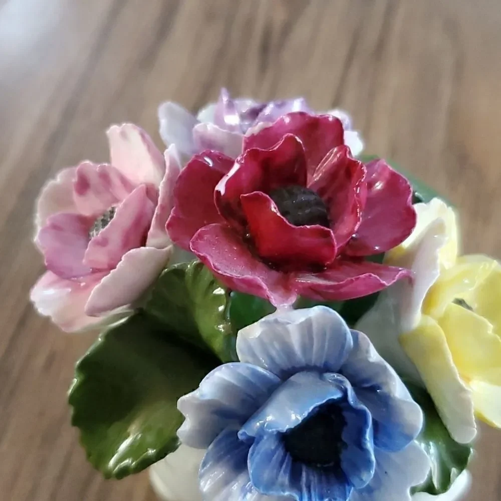 Aynsley | October Anemone bone China Flowers